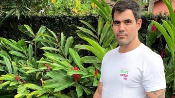 Juliano Cazarré aproveita dia de folga para cuidar de seu jardim - Divulgação/Instagram