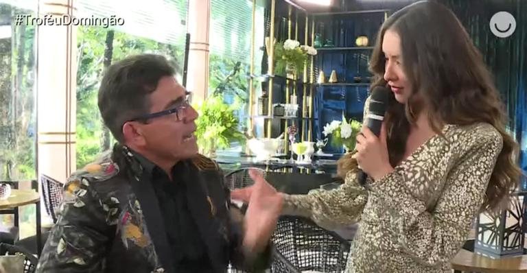 Pai de Gabriel Diniz surpreende e usa roupa do filho - TV Globo