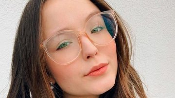 Larissa Manoela encanta seguidores ao surgir de óculos - Foto/Instagram