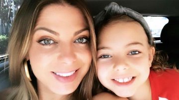 Sheila Mello se declara para a filha com fotos de fim de ano - Instagram