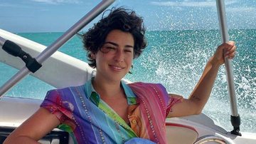 Fe Paes Leme arranca elogios na web com foto entrando no mar - Instagram