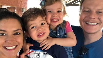 Thais Fersoza e Michel Teló com os filhos Melinda e Teodoro - Reprodução/Instagram