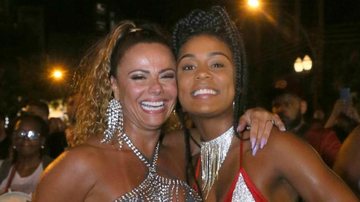 Viviane Araujo e a Mc Rebecca arrasaram no samba em ensaio de rua da Salgueiro - AgNews/Anderson Borde