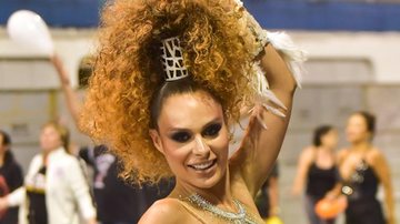 Fernanda Lacerda, a Mendigata, exibe corpão durante ensaio de Carnaval - Leo Franco / Agnews