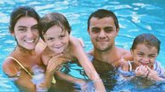 Mariana Uhlmann se declara para a família em foto na piscina - Instagram