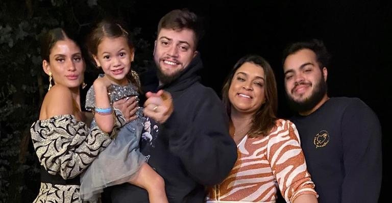 Preta Gil se derrete por vídeo da neta cantando com seu filho - Divulgação/Instagram