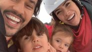 Patricia Abravanel com os filhos e o marido na neve - Reprodução/Instagram
