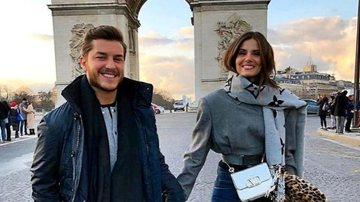 Klebber Toledo e Camila Queiroz em clique romântico em Paris - Foto/Instagram