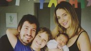 O empresário curtiu a festa de Neymar Jr. ao lado da mulher e do enteado e compartilhou um clique fofo em família - Instagram
