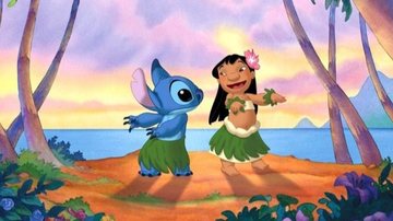 Lilo e Stitch durante a cena de Hula-Hula na animação - Foto/Disney