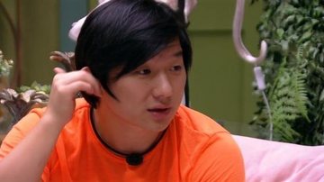Pyong Lee apoia Daniel durante briga no reality. - Divulgação/TV Globo