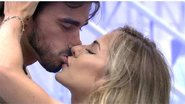 Gabi e Guilherme se beijam - Reprodução/TV Globo