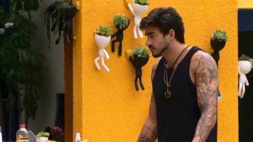 Guilherme pretende falar com Felipe - Reprodução/TV Globo