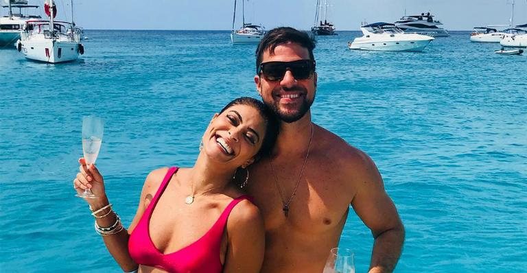 Juliana Paes relembra registro ao lado do maridão em clique feito pelo filho - Instagram