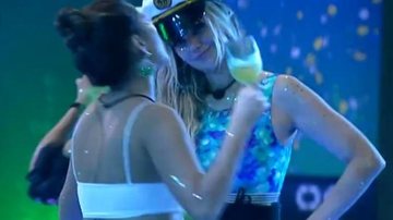Gizelly fica chateada com Marcela após sister beijar Daniel - Reprodução/TV Globo