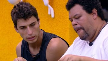 Felipe conversa sobre o jogo com Babu - Reprodução/TV Globo