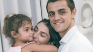 Felipe Simas se declara para filha em clique fofíssimo - Reprodução/Instagram