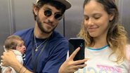 Laura Neiva exibe vídeo fofíssimo com a filha recém-nascida - Reprodução/Instagram