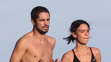 Carla Salle e Gabriel Leone ignoram quarentena e são flagrados correndo no Rio - AgNews