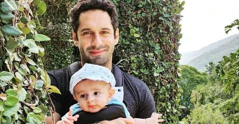 João Baldasserini posa com o filho e encanta a web - Reprodução/Instagram