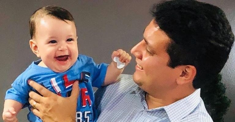 Jornalista Marcelo Magno mostra primeiros passos do filho - Reprodução/Instagram