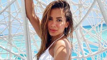 Durante isolamento, Anitta mostra marquinha de biquíni - Instagram