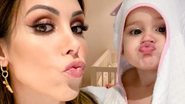 Bella Falconi mostra filha caçula no banho - Reprodução/Instagram