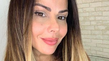 Model e atriz ostentou as curvas no Instagram - Divulgação/Instagram
