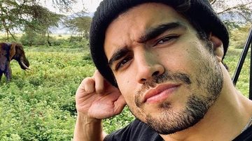 Caio Castro aparece em clique usando uma boina - Instagram