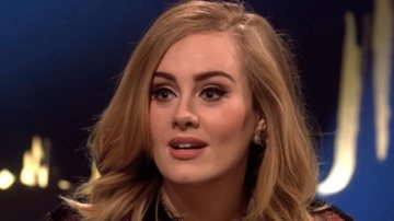 Adele posta sua primeira foto de 2020 e perda de peso chama atenção dos fãs - Reprodução/YouTube