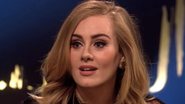 Adele posta sua primeira foto de 2020 e perda de peso chama atenção dos fãs - Reprodução/YouTube