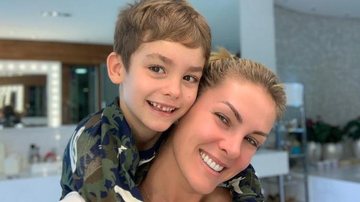 Ana Hickmann aproveita dia ensolarado com o filho e se declara na web - Instagram