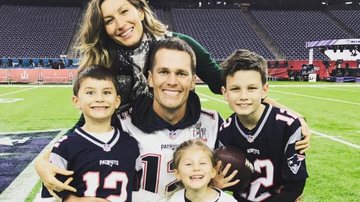Tom Brady compartilha clique fofo da filha e com o cachorro - Instagram