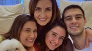 Filha de Fátima Bernardes relembra clique antigo em família - Reprodução/Instagram