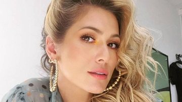Lívia Andrade surge bronzeada em clique e arranca elogios - Instagram