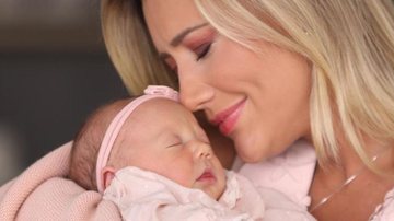 Ana Paula Siebert fura quarentena para levar a filha ao pediatra - Instagram
