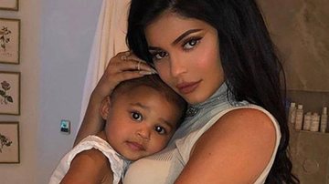 Em quarentena, Kylie Jenner encanta ao posar com a filha, Stormi: ''Para sempre'' - Instagram