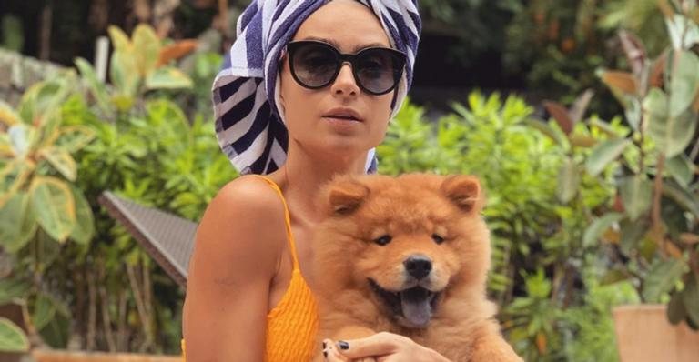 Thaila Ayala encanta seguidores ao posar ao lado de seu cão - Reprodução/Instagram