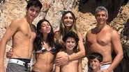 Marcio Garcia posa em família após treino em casa - Reprodução/Instagram