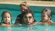 Pedro Scooby se diverte com os filhos em tarde na piscina - Instagram