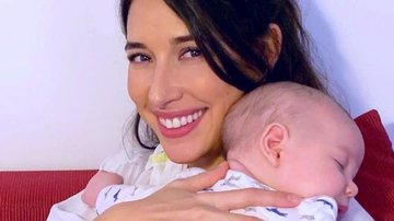 Giselle Itiê encanta com foto amamentando o filho, Pedro Luna - Reprodução/Instagram