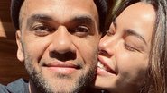 Daniel Alves surge em momento romântico com a esposa - Divulgação/Instagram
