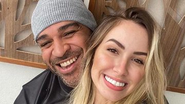 Adriano Imperador anuncia noivado com Victoria Moreira: ''Felizes'' - Instagram