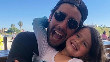 Pedro Scooby passa o dia brincando com a filha e encanta - Instagram