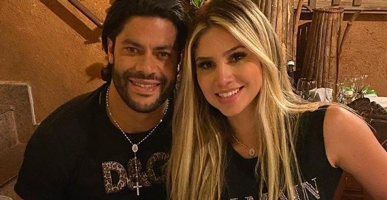 Hulk posa com a noiva com look de festa junina: ''Viva São João'' - Instagram