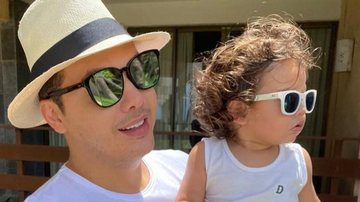 Wesley Safadão posa ao lado do filho caçula, Dom - Reprodução/Instagram