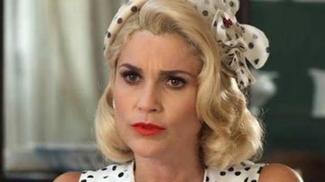 Sandra se diverte com constrangimento da caipira - Divulgação/TV Globo
