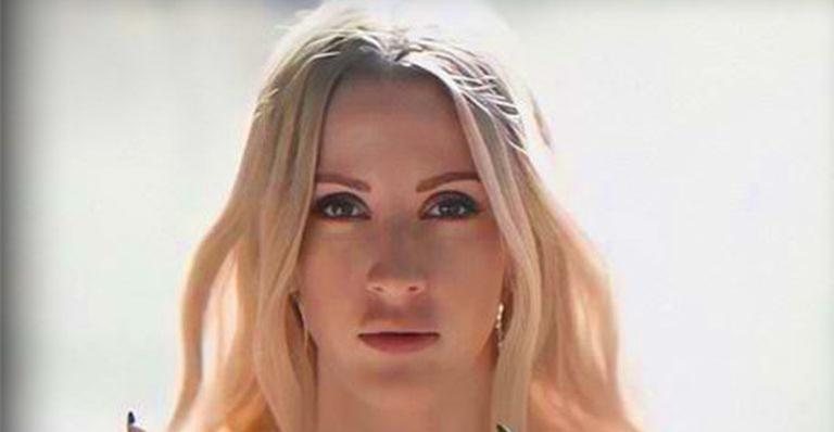 Ellie Goulding traz seu verdadeiro "Eu" em 'Brightest Blue' - Instagram