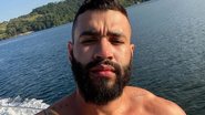 Gusttavo Lima exibe corpaço musculoso sem camisa - Reprodução/Instagram
