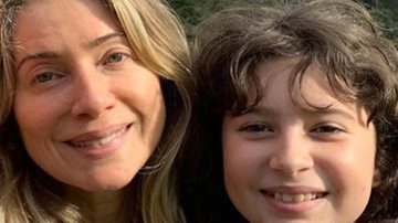 Leticia Spiller surge coladinha a filha usando pijama - Reprodução/Instagram